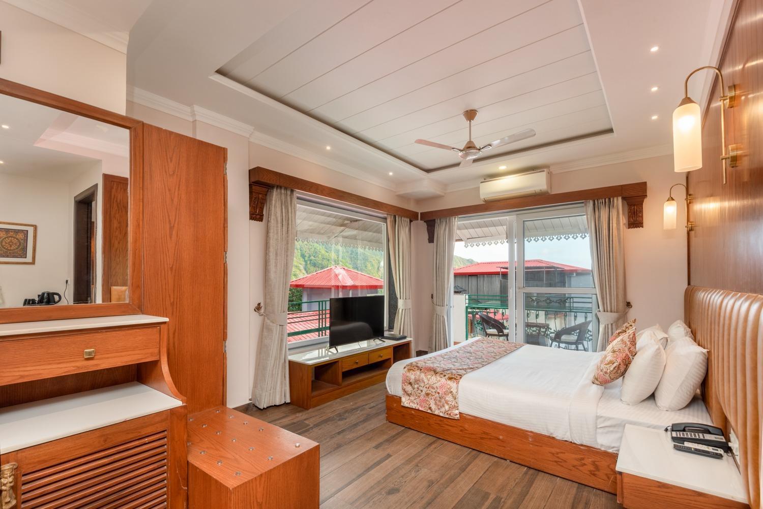 Quality Inn By Lawrence Hotels 다람샬라 외부 사진